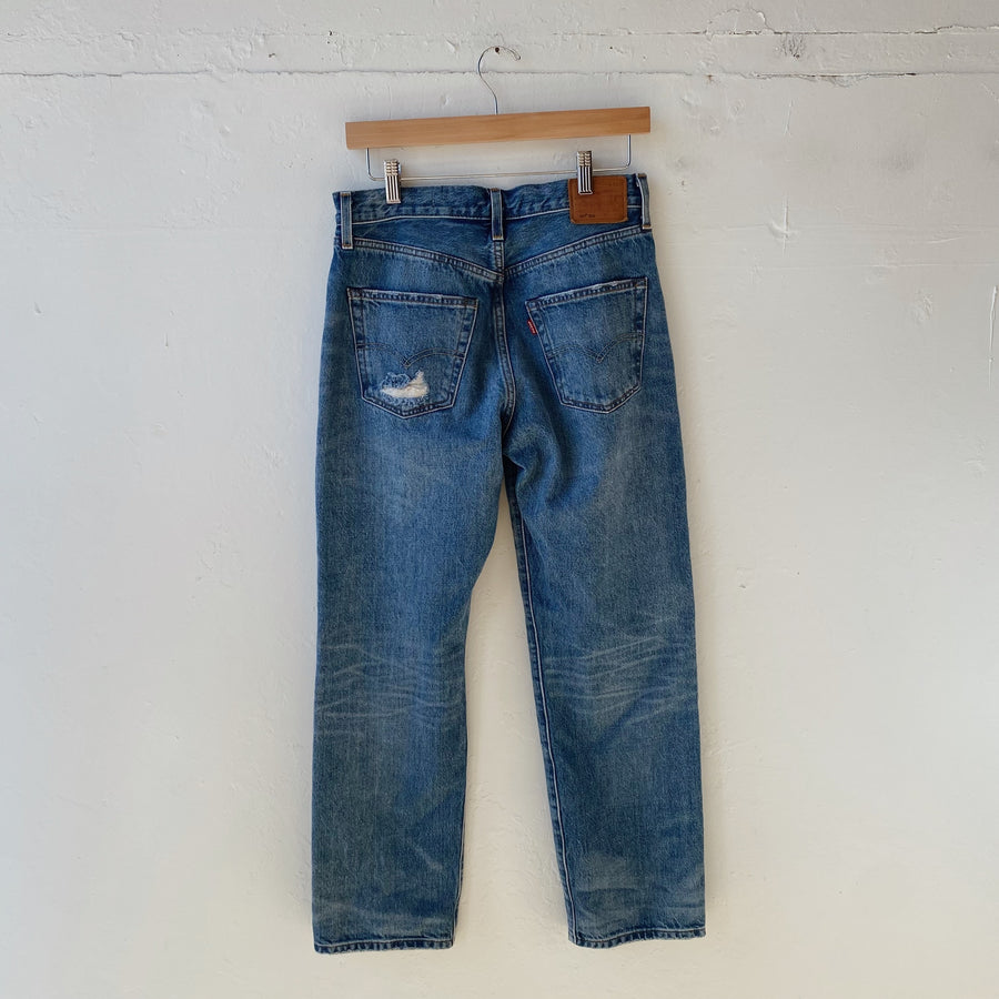 SIZE 27 | Levi Straight Jeans