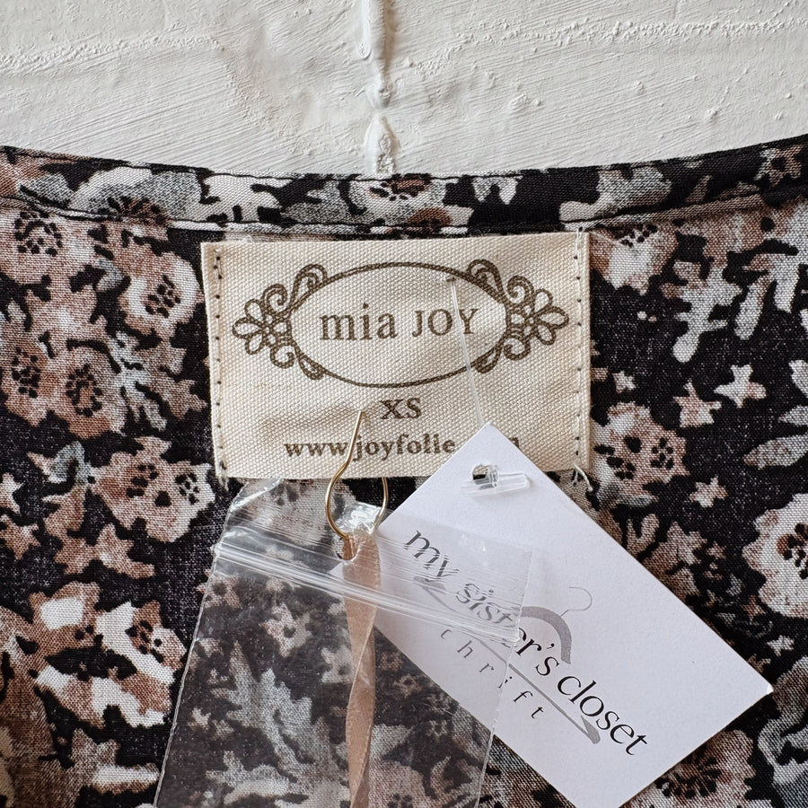 SIZE XS | Black Floral Dress
