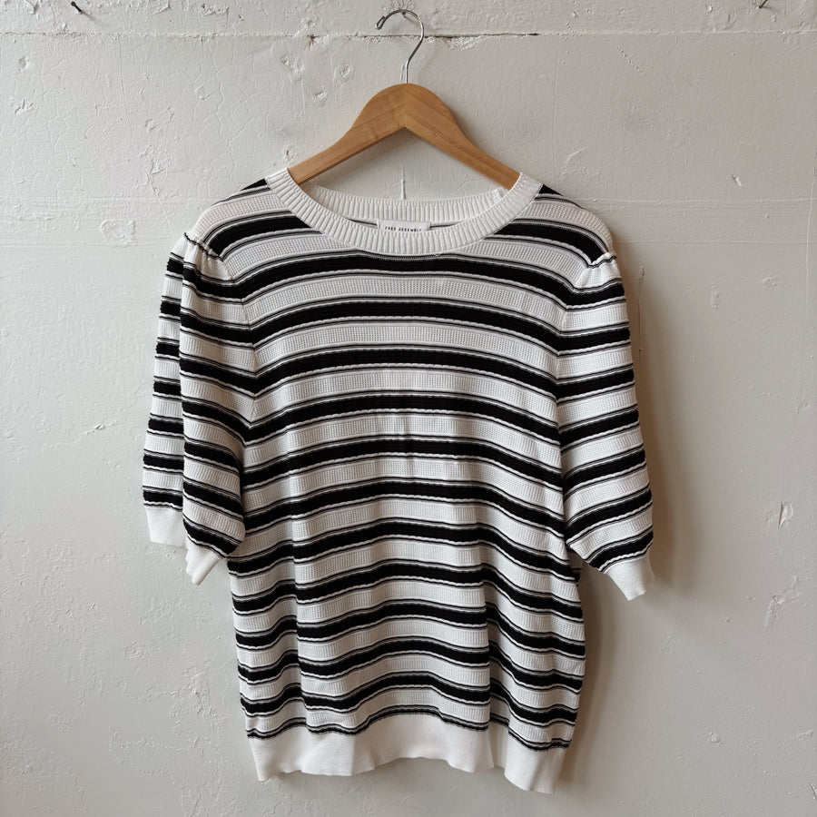 SIZE 2X | Striped Top